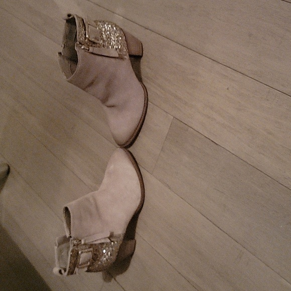 Gianni Bini gorgeous tan and gold sparkle boots! Size 8.5. - Picture 2 of 16